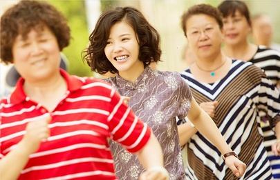 美女扒开让我吃奶